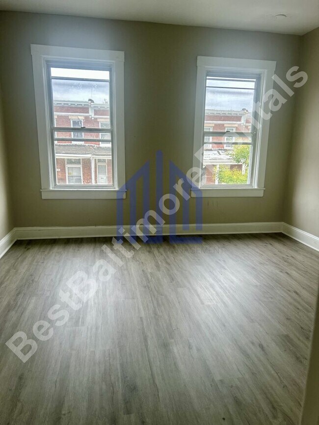 Building Photo - Spacious 3 Bedroom in West Baltimore
