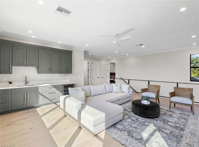 Building Photo - 2721 Van Buren Ave