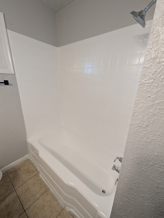 Building Photo - 4376 N Frankfort Pl