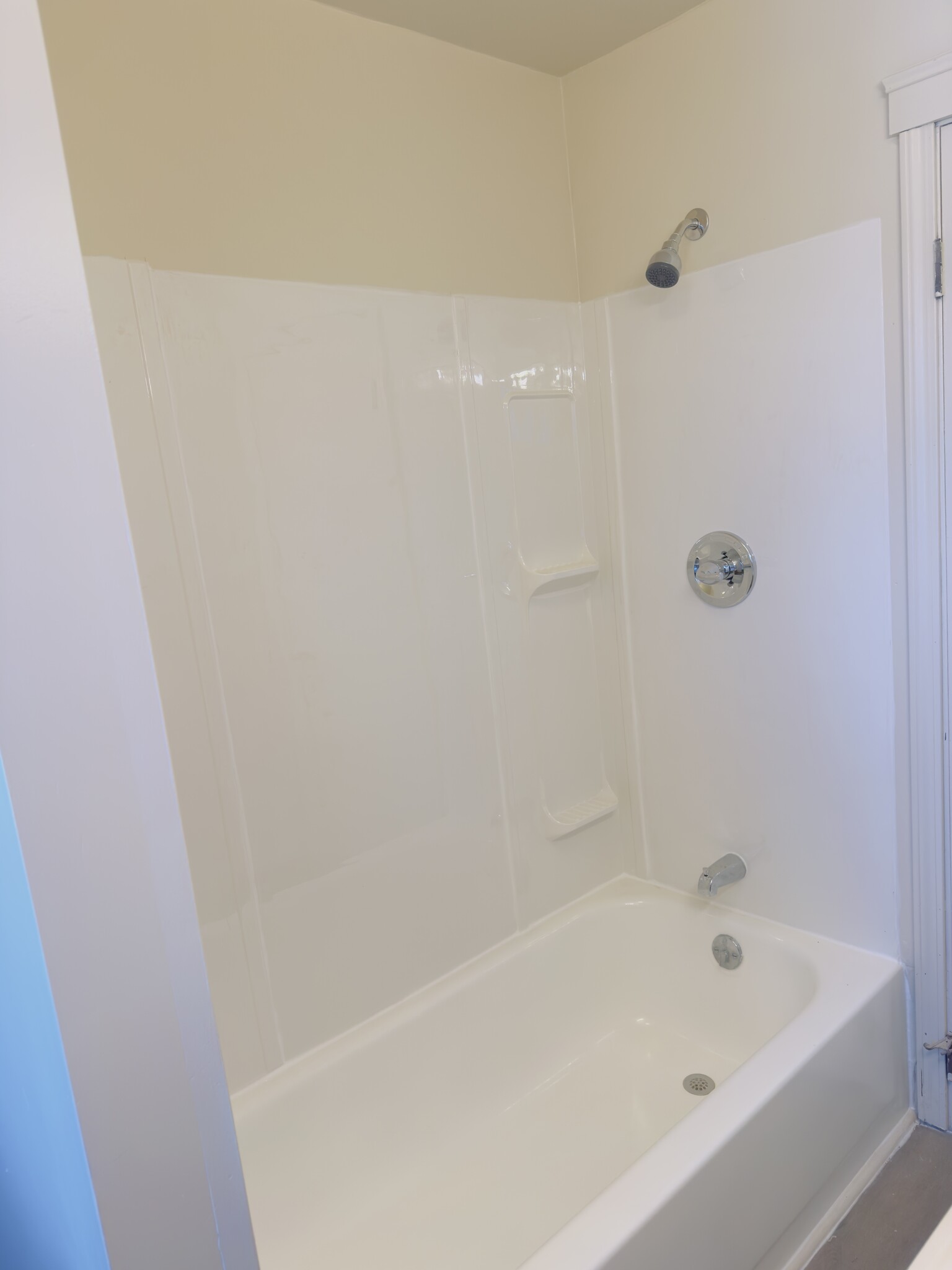 Building Photo - 440 Orena Ave