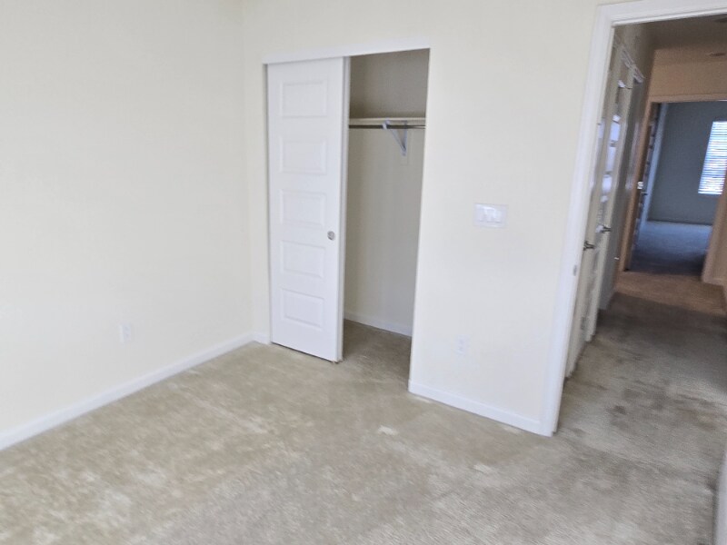 Building Photo - 1551 Spring Water Pt