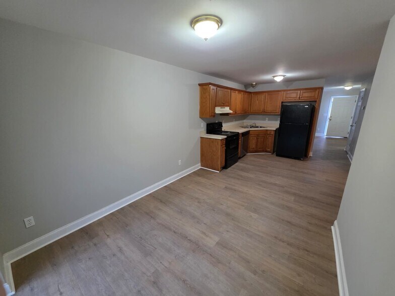 Building Photo - 79 Pine Crest Cir