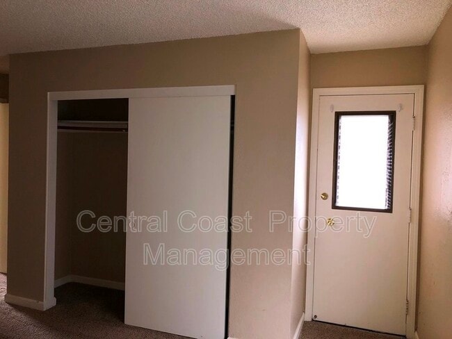 Building Photo - 500 Glenwood Cir