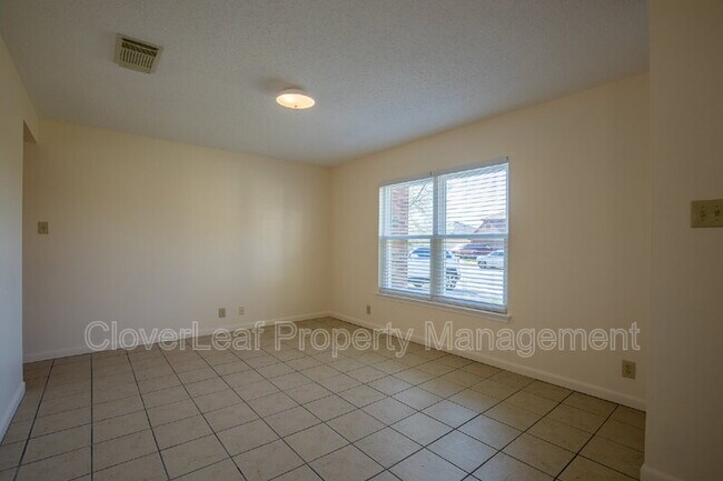 Building Photo - 1045 Stone Trail