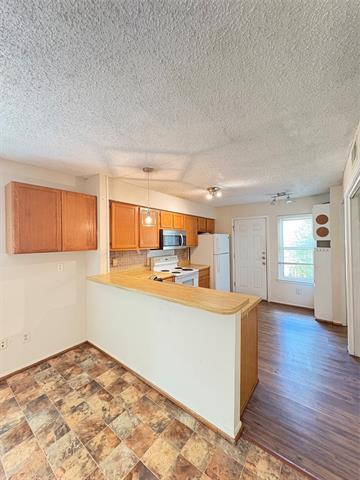 Building Photo - 1805 W Spring Creek Pkwy