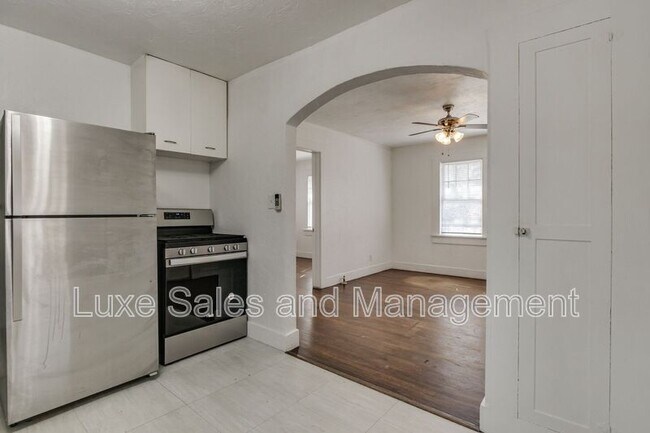 Building Photo - 119 NW 27th St