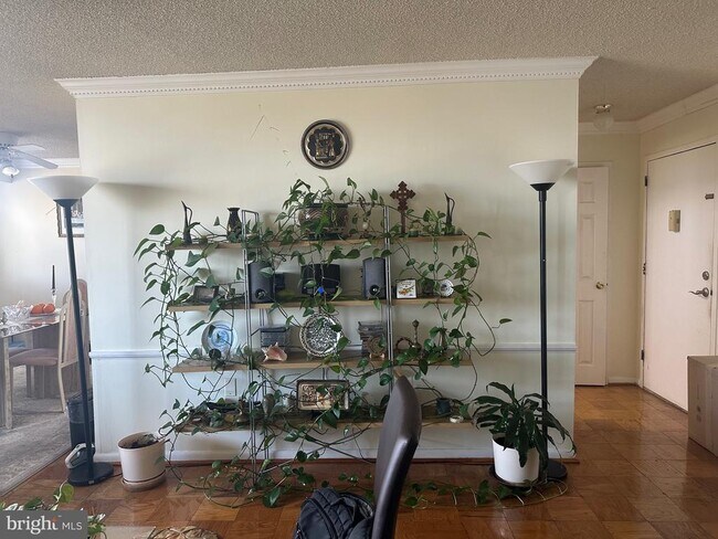 Building Photo - 2500 N Van Dorn St