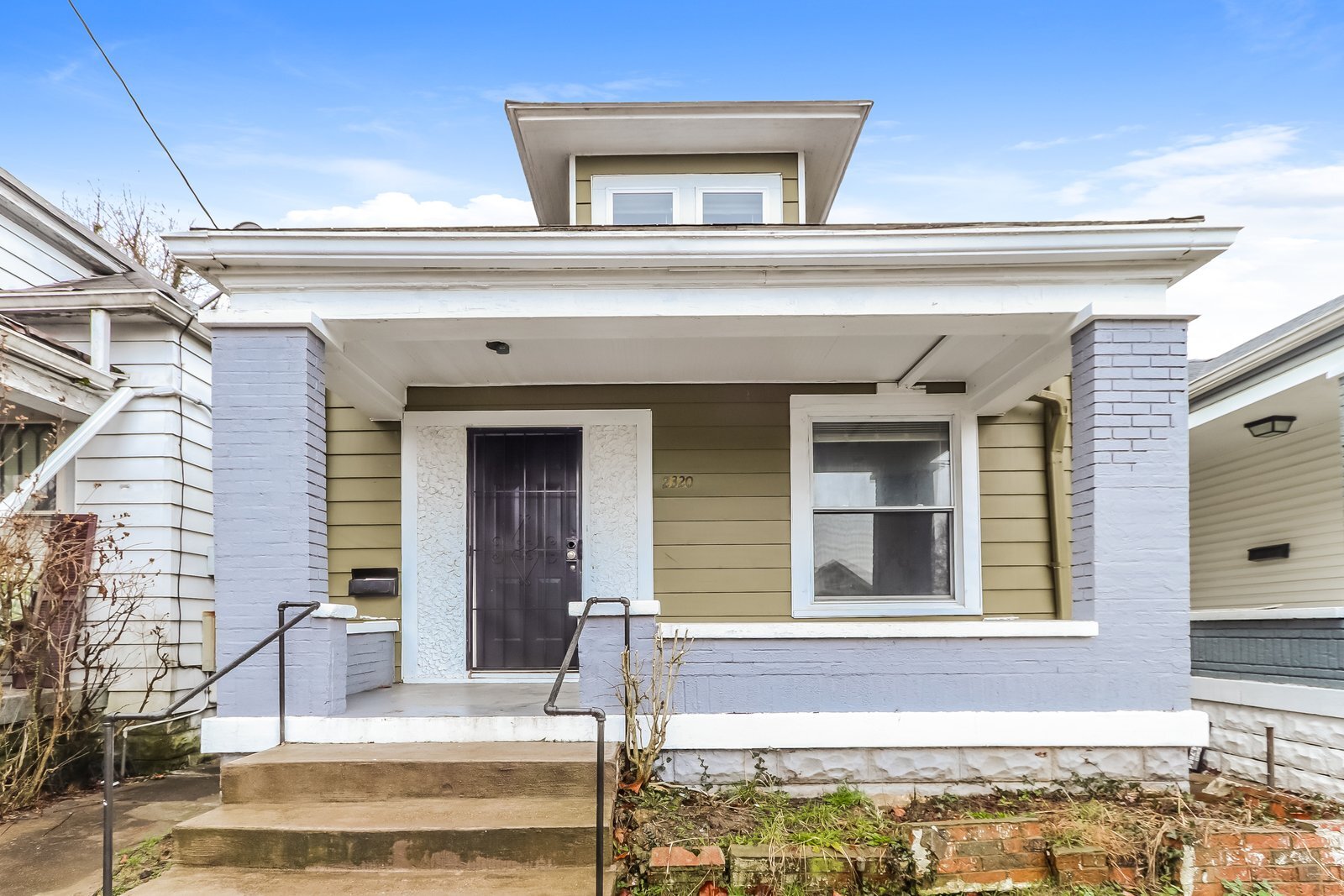 Building Photo - 2320 W Hill St