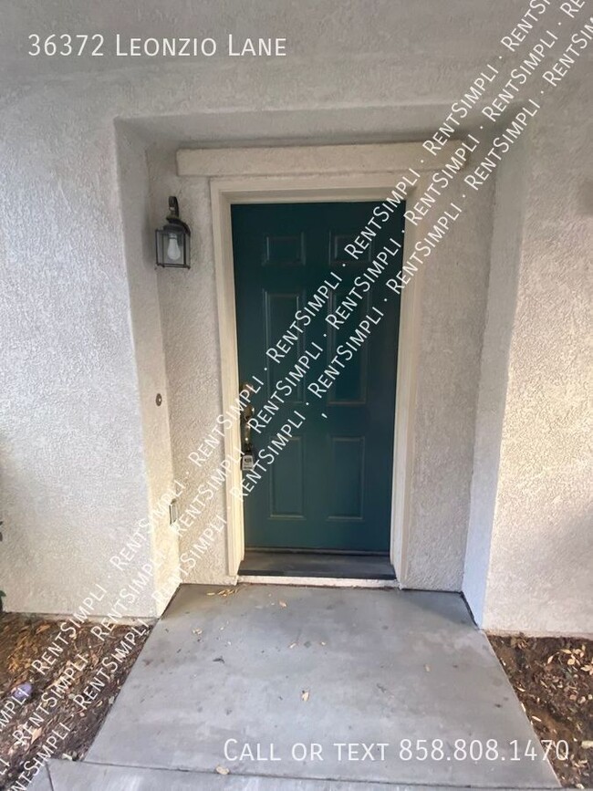 Building Photo - 36372 Leonzio Ln