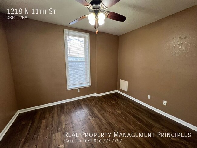 Building Photo - ***Move-In Special*** Recently Renovated, ...