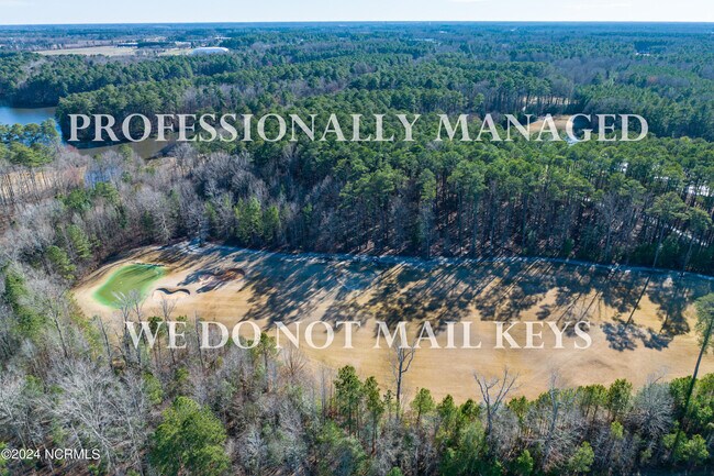 Building Photo - 458 Golden Villas Dr