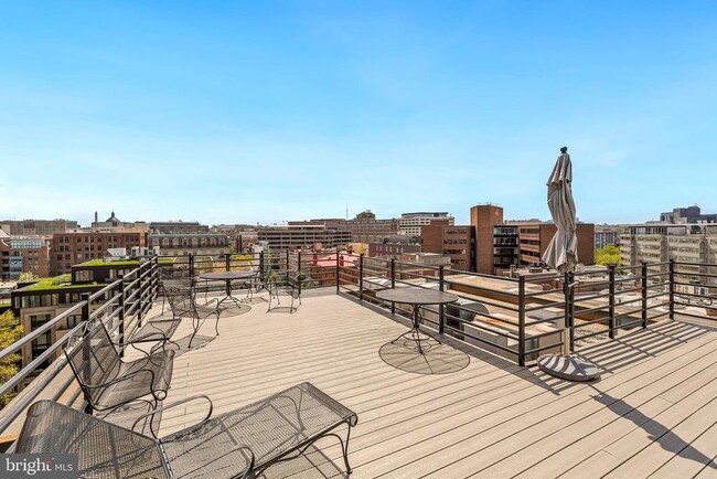 Building Photo - 1545 18th St NW
