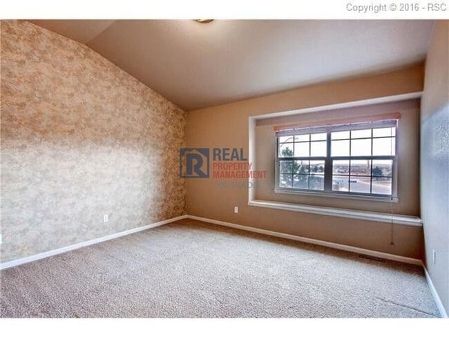 Building Photo - 8044 Lodi Ln