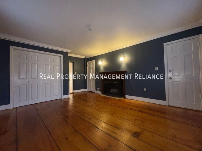 Building Photo - 22 Kent St