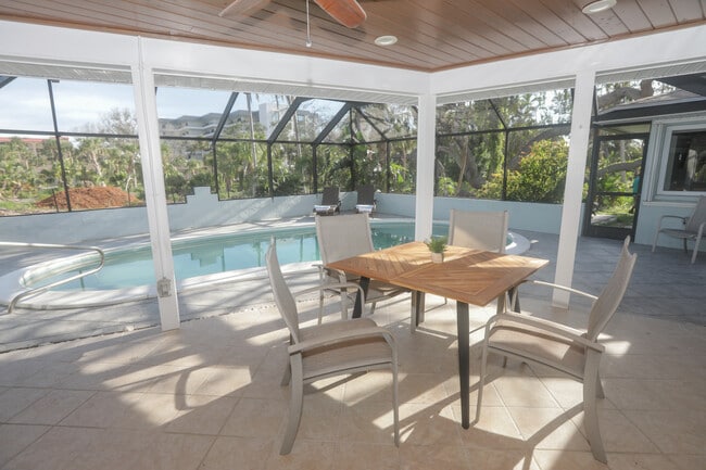 Building Photo - 8560 Heron Lagoon Cir
