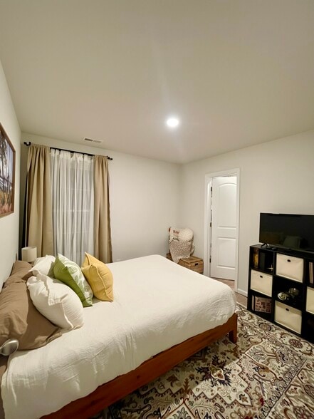 Building Photo - 1517 Auckland Ct