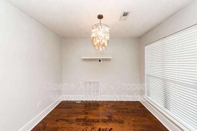 Building Photo - 1326 Battery Stevens Ct