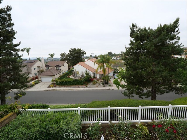 Building Photo - 25051 Amberwood