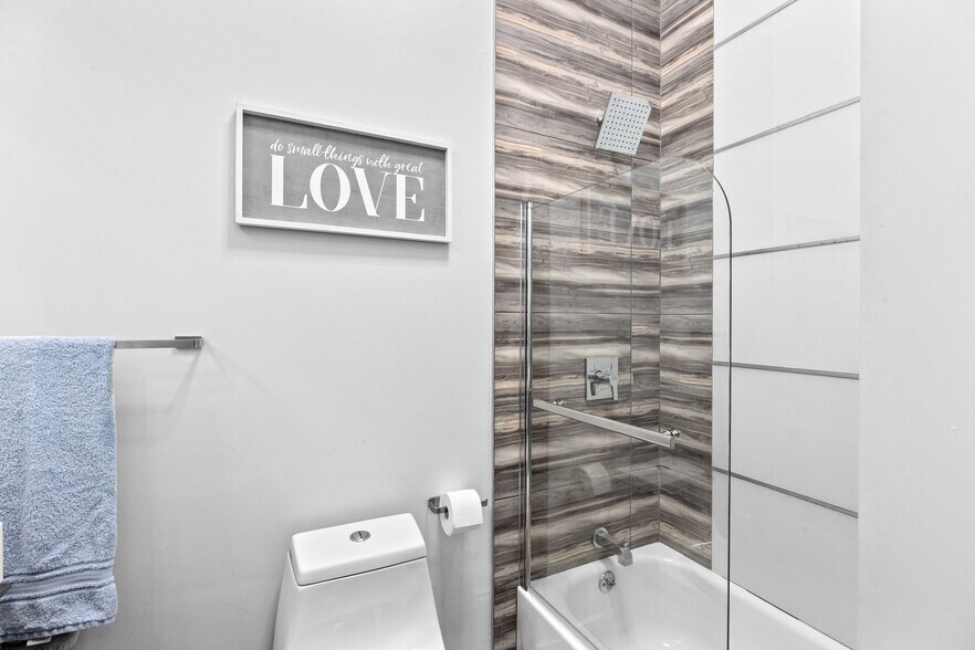 Building Photo - 110 Trenton St