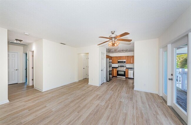 Building Photo - 251 Pompano Dr SE