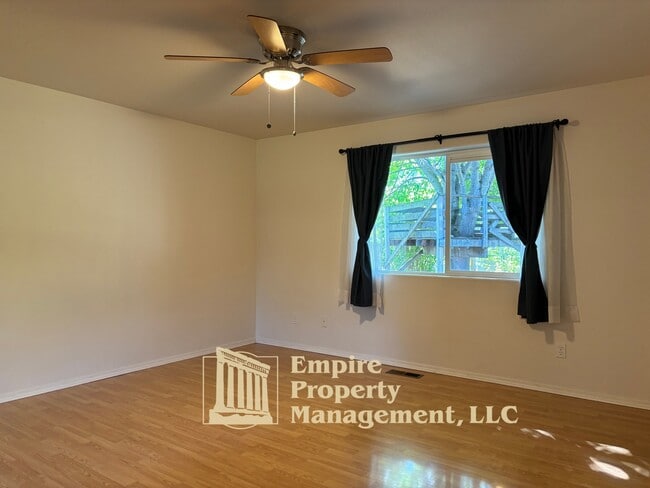Building Photo - 2325 Aspen Way