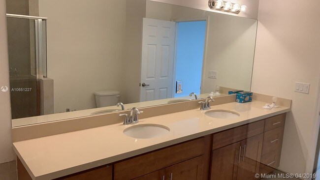 Building Photo - 6175 NW 104th Ct