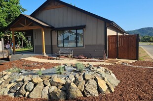 Building Photo - 1520 Molly Ln