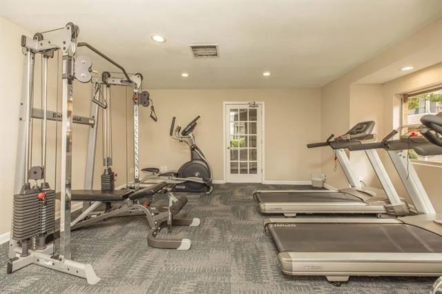 Building Photo - 6897 Meadow Rd