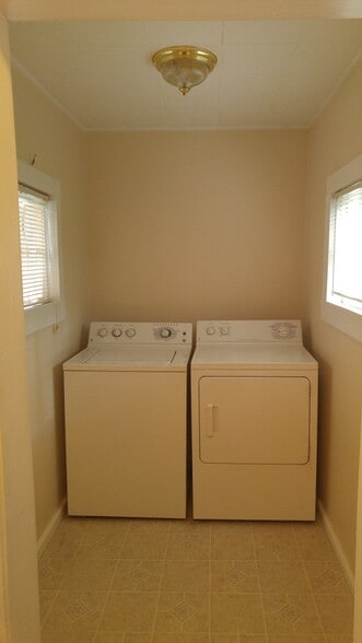 Building Photo - 52 Nannys Ln