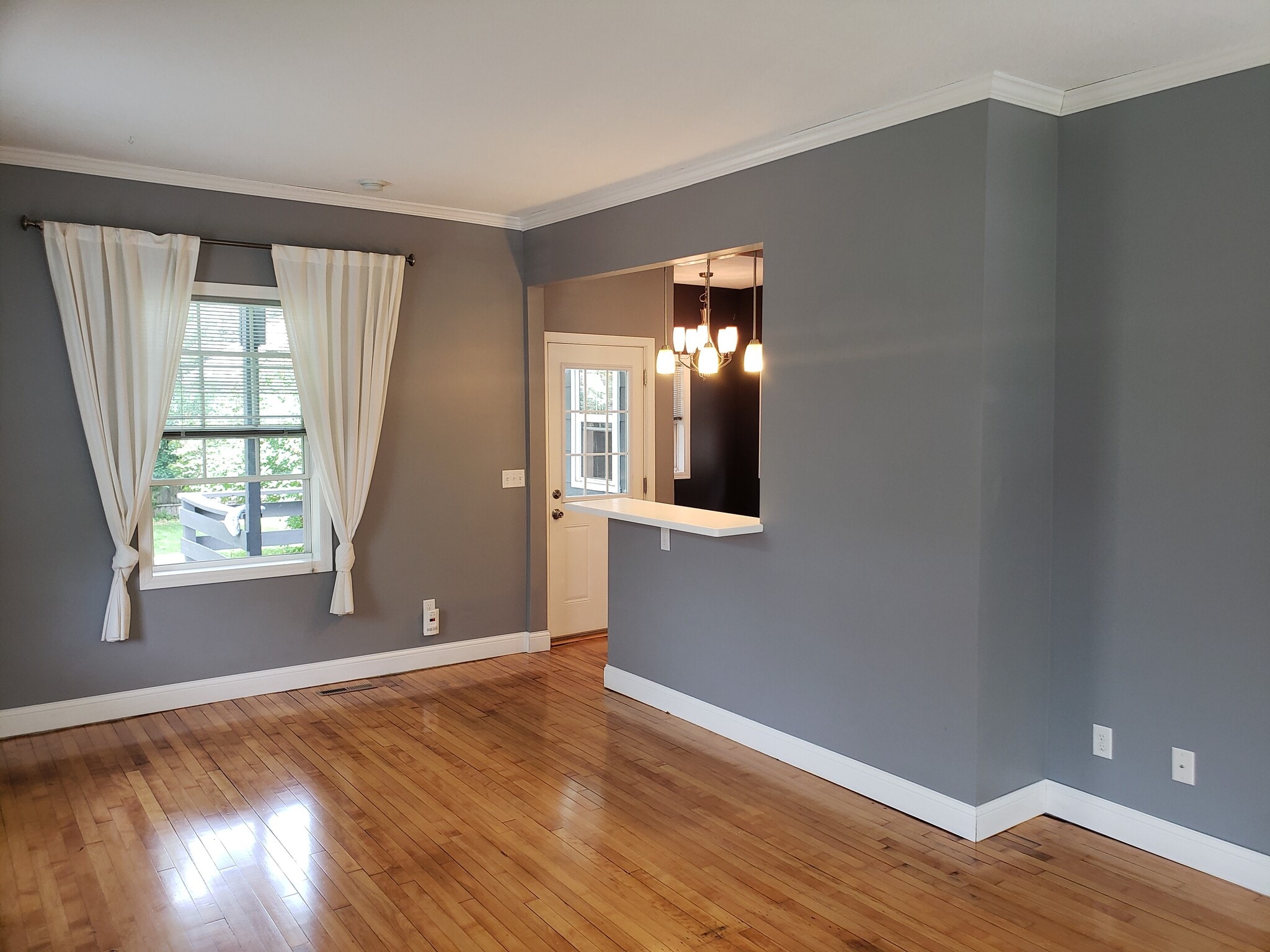 Living Room w/ Kitchen island - 3044 Natchez Ave S