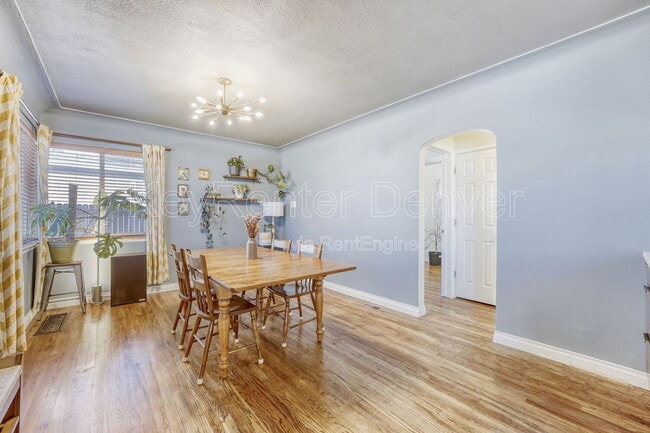 Building Photo - 3252 Niagara St