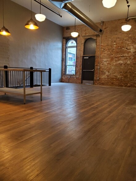 Building Photo - 618 Saint Joseph St