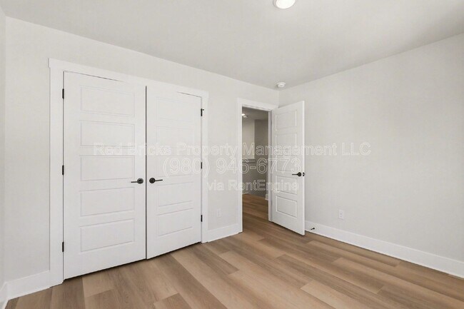 Building Photo - 7920 Sansom Cir