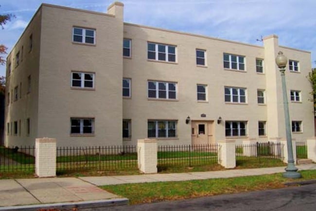 Building Photo - 1023 14th St SE