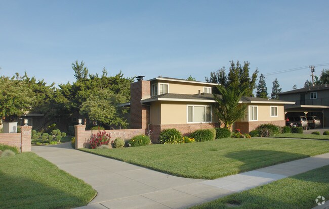 Building Photo - Dover Apartments