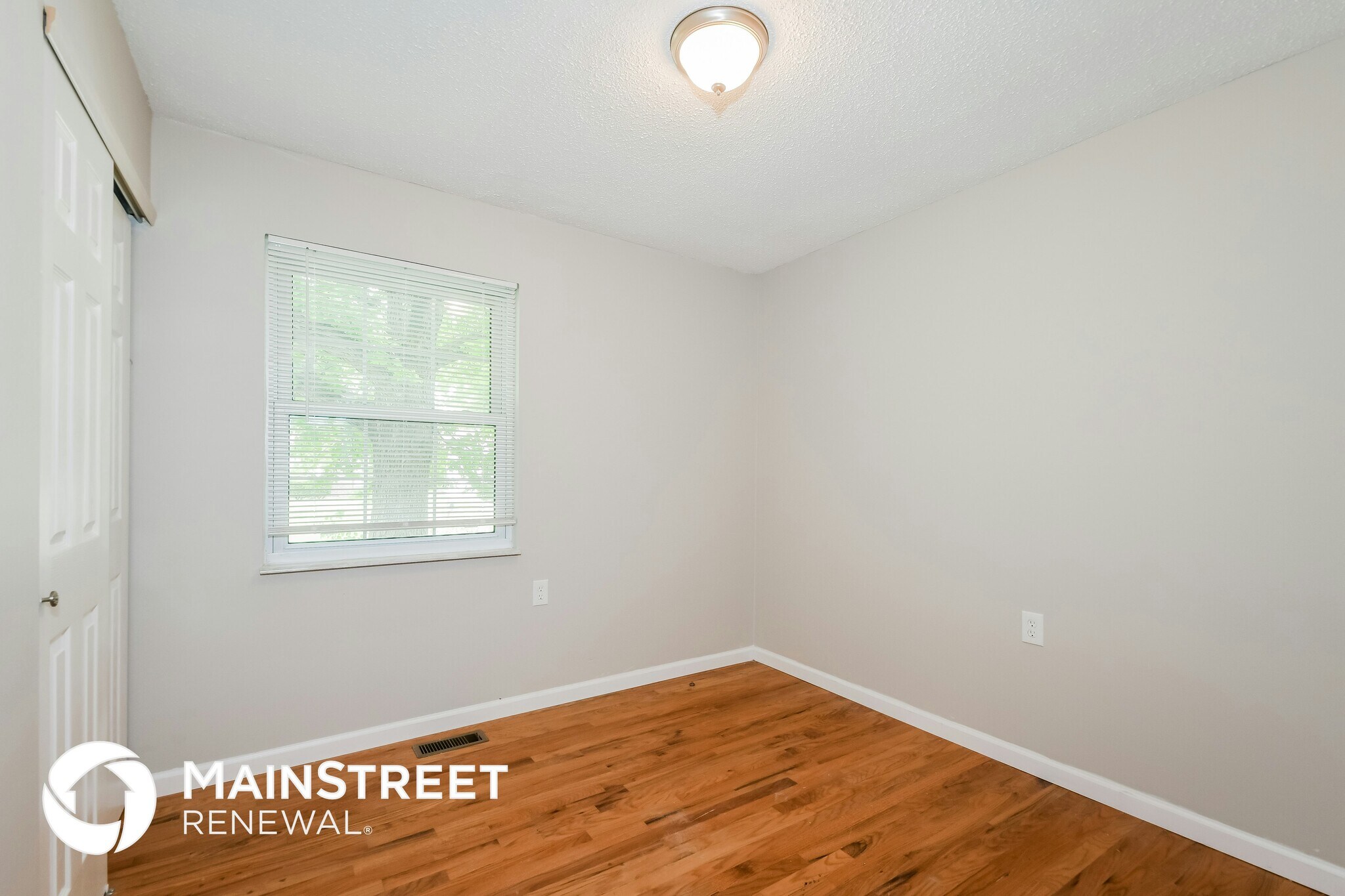 Building Photo - 2868 Essex St