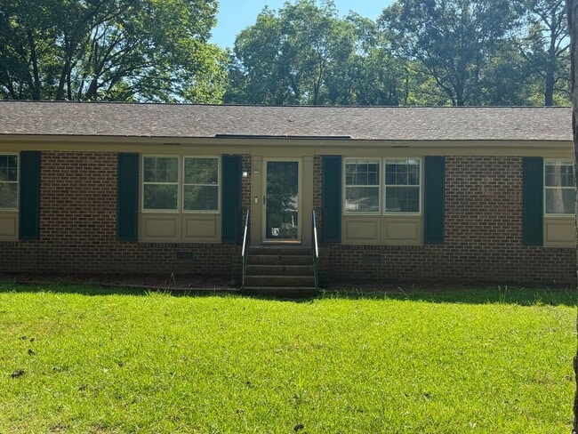 Primary Photo - Freshly Painted 3 Bedroom Ranch