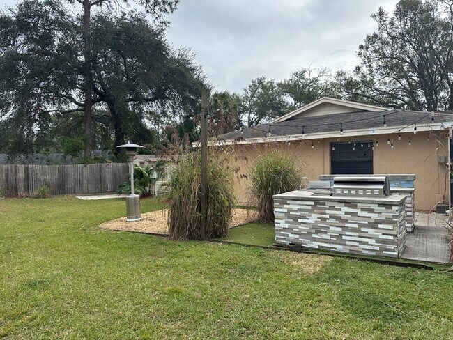 Building Photo - COUNTRY PLACE POOL HOME ON CUL-DE-SAC LOT