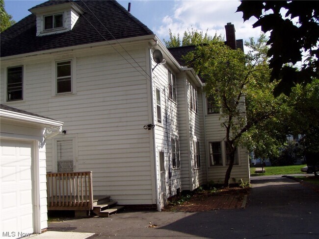 Building Photo - 18223 Winslow Rd