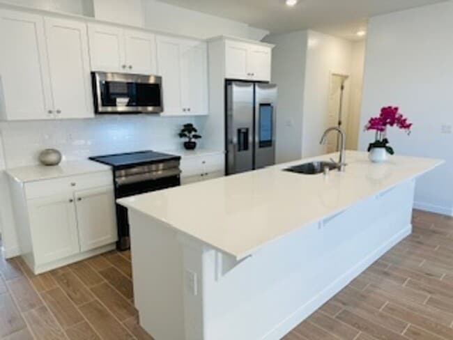 Building Photo - $500 Move In Bonus $2,850 Clovis & Shepherd 4 Bedroom Home, Solar Panels, New Construction - Plum...