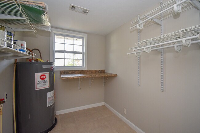 Building Photo - 109 11th Ave