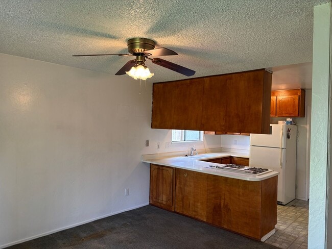 Building Photo - Cozy Cul-De-Sac Home