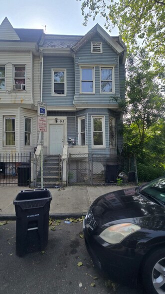 Primary Photo - 83 Garside St