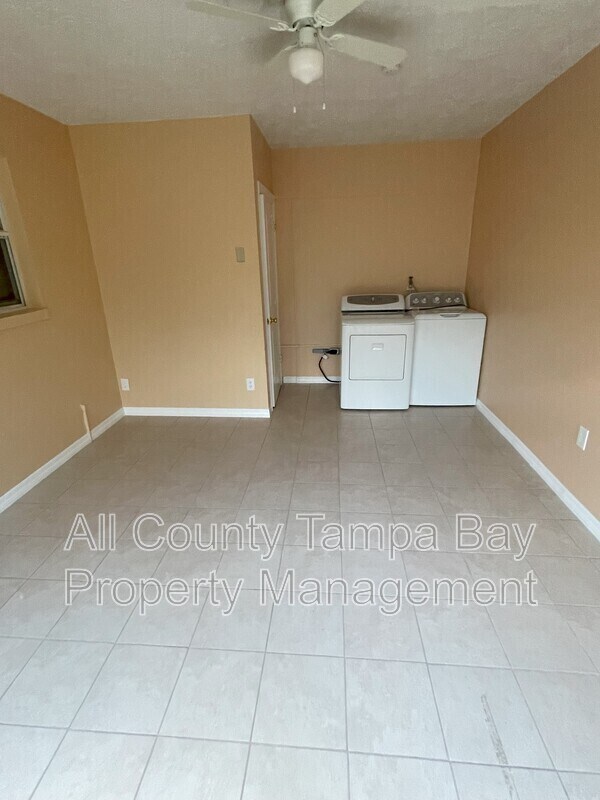 Building Photo - 5410 4th St