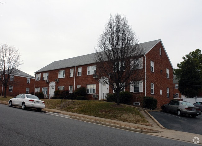 Building Photo - 45-49 N Bedford St