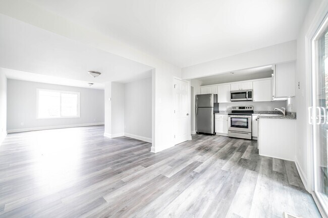 Building Photo - 9424 Windpine Rd