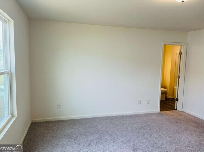 Building Photo - 404 Union Station St