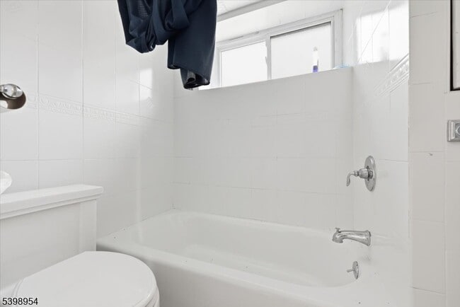 Building Photo - 67 Norwood Ave