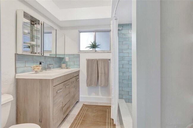 Building Photo - 3755 S School Ave