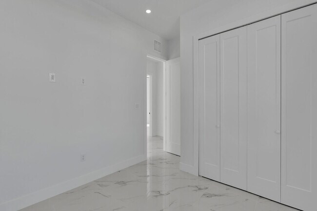 Building Photo - 31368 Ave I